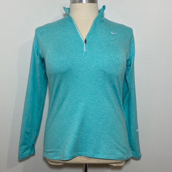 Nike Sweaters - Nike Womens Running Pullover